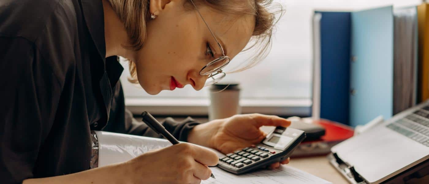 pay monthly websites for consultants